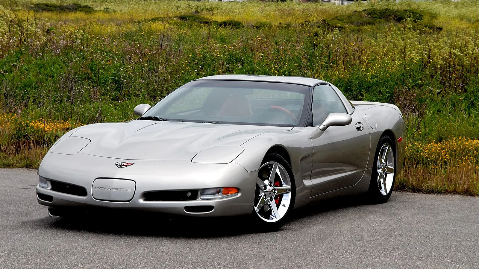 Click to Enlarge-Esc to Close Corvette Generations/C5/C5 1998 Silver.webp